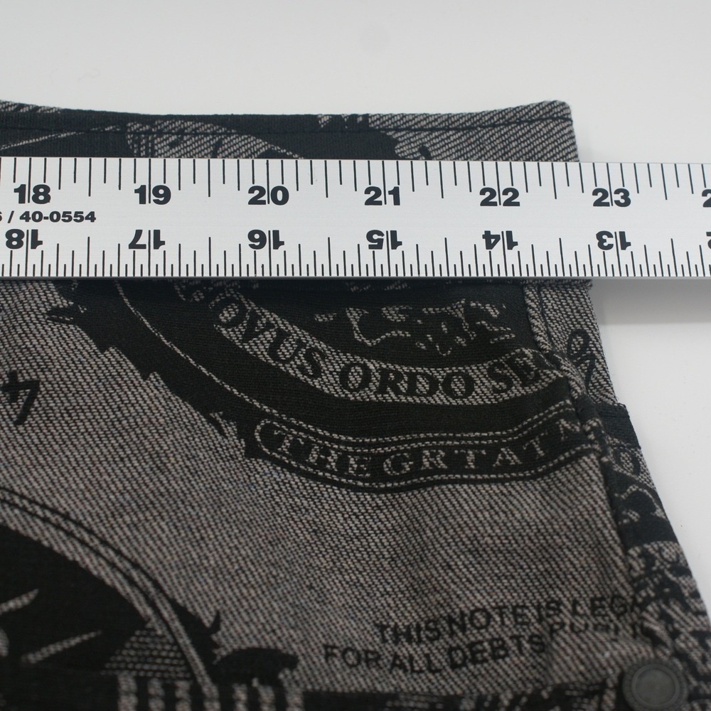 Young‎ Rich & Famous Mens Money Print Denim Shorts Grey Black Size 44 NWT Trap - Picture 7 of 10